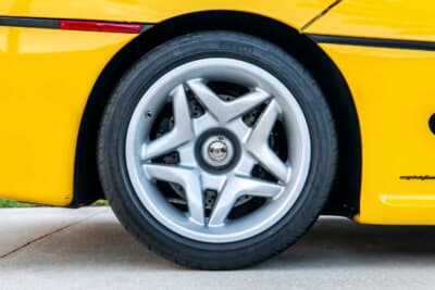 924万5000ドル（邦貨換算約13億6068万円）で落札されたフェラーリ「F50」（C）Courtesy of RM Sotheby's