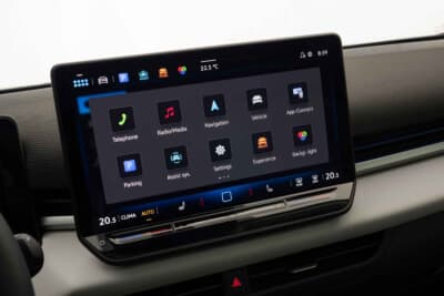 フォルクスワーゲンT-Roc：高い操作性と視認性の13インチのインフォテインメントディスプレイ