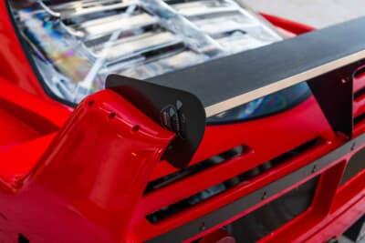 1100万5000ドル（邦貨換算約16億3600万円）で落札されたフェラーリ「F40コンペティツィオーネ」（C）Courtesy of RM Sotheby's