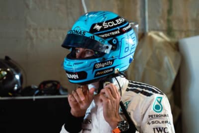 メルセデスAMG コンセプトAMG GT XX：戦闘モードに突入するF1ドライバーのジョージ・ラッセル