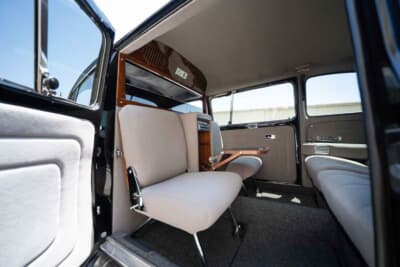 33万5000ドル（邦貨換算約4940万円）で落札されたフォルクスワーゲン「ビートル リムジン」C）Courtesy of RM Sotheby's