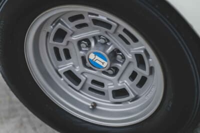 24万6400ドル（邦貨換算約3630万円）で落札されたデ・トマソ「パンテーラL」（C）Courtesy of RM Sotheby's