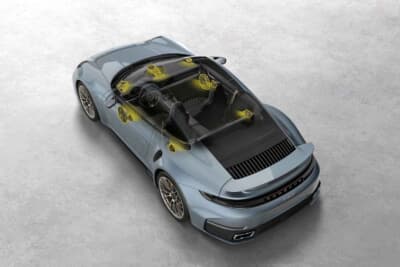 ポルシェ911ターボS:BOSEサウンドシステムを標準装備。心地よいドライブへの誘い