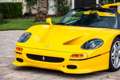 924万5000ドル（邦貨換算約13億6068万円）で落札されたフェラーリ「F50」（C）Courtesy of RM Sotheby's