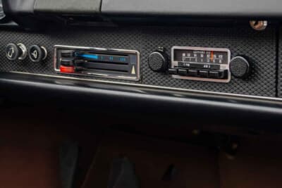 オークション終了後に6万4400ドル（邦貨換算約950万円）で販売されたポルシェ「914」（C）Courtesy of Broad Arrow