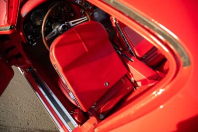 24万800ドル（邦貨換算約3580万円）で落札されたシボレー「コルベット スティングレイ 427」C）Courtesy of RM Sotheby's