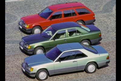 初代Eクラス（W124）のラインナップ。リアスタイルで手前からクーペ、セダン、ステーションワゴン