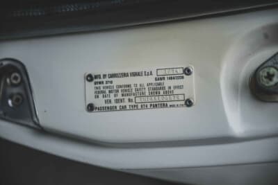 24万6400ドル（邦貨換算約3630万円）で落札されたデ・トマソ「パンテーラL」（C）Courtesy of RM Sotheby's