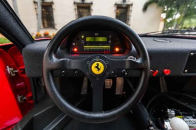 1100万5000ドル（邦貨換算約16億3600万円）で落札されたフェラーリ「F40コンペティツィオーネ」（C）Courtesy of RM Sotheby's