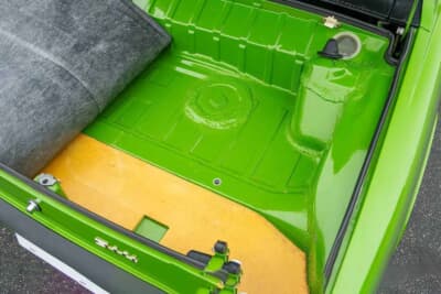 オークション終了後に6万4400ドル（邦貨換算約950万円）で販売されたポルシェ「914」（C）Courtesy of Broad Arrow