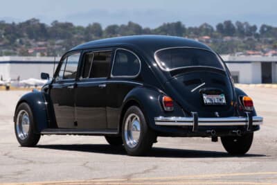 33万5000ドル（邦貨換算約4940万円）で落札されたフォルクスワーゲン「ビートル リムジン」C）Courtesy of RM Sotheby's