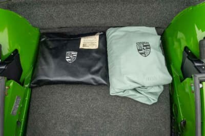 オークション終了後に6万4400ドル（邦貨換算約950万円）で販売されたポルシェ「914」（C）Courtesy of Broad Arrow