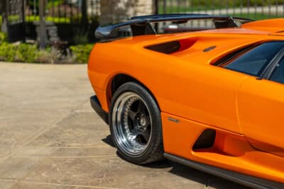 143万5000ドル(邦貨換算約2億1120万円)で落札されたランボルギーニ「ディアブロGT」(C)Courtesy of RM Sotheby's