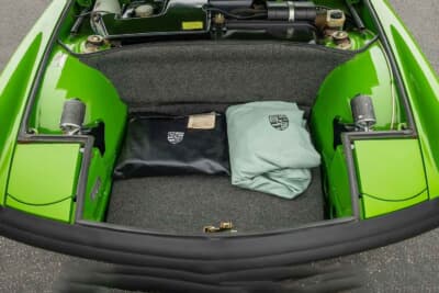 オークション終了後に6万4400ドル（邦貨換算約950万円）で販売されたポルシェ「914」（C）Courtesy of Broad Arrow