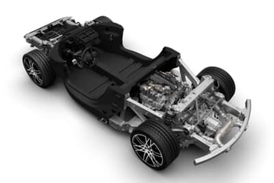 マセラティMCプーラ:クラスで異例とも言える約1500kgの軽量化を実現