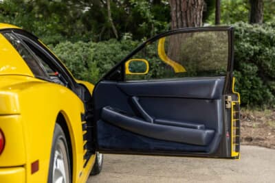 91万2500ドル(邦貨換算約1億3430万円)で落札されたフェラーリ「F512M」(C)Courtesy of RM Sotheby's