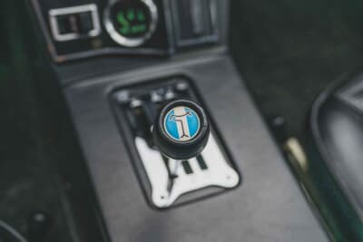 24万6400ドル（邦貨換算約3630万円）で落札されたデ・トマソ「パンテーラL」（C）Courtesy of RM Sotheby's