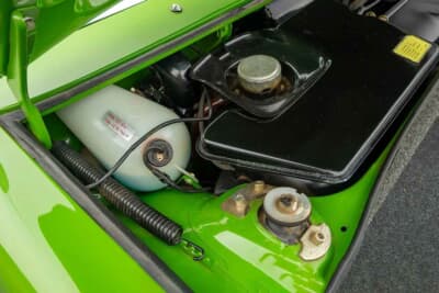 オークション終了後に6万4400ドル（邦貨換算約950万円）で販売されたポルシェ「914」（C）Courtesy of Broad Arrow