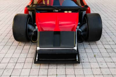 1100万5000ドル（邦貨換算約16億3600万円）で落札されたフェラーリ「F40コンペティツィオーネ」（C）Courtesy of RM Sotheby's