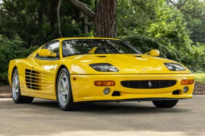 91万2500ドル(邦貨換算約1億3430万円)で落札されたフェラーリ「F512M」(C)Courtesy of RM Sotheby's