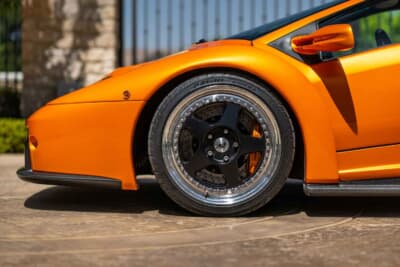 143万5000ドル(邦貨換算約2億1120万円)で落札されたランボルギーニ「ディアブロGT」(C)Courtesy of RM Sotheby's