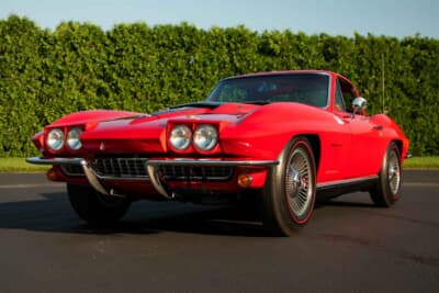 24万800ドル（邦貨換算約3580万円）で落札されたシボレー「コルベット スティングレイ 427」C）Courtesy of RM Sotheby's