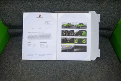 オークション終了後に6万4400ドル（邦貨換算約950万円）で販売されたポルシェ「914」（C）Courtesy of Broad Arrow