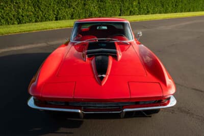 24万800ドル（邦貨換算約3580万円）で落札されたシボレー「コルベット スティングレイ 427」C）Courtesy of RM Sotheby's