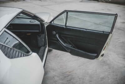 24万6400ドル（邦貨換算約3630万円）で落札されたデ・トマソ「パンテーラL」（C）Courtesy of RM Sotheby's