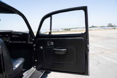 33万5000ドル（邦貨換算約4940万円）で落札されたフォルクスワーゲン「ビートル リムジン」C）Courtesy of RM Sotheby's