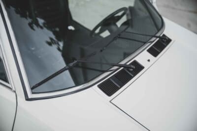 24万6400ドル（邦貨換算約3630万円）で落札されたデ・トマソ「パンテーラL」（C）Courtesy of RM Sotheby's