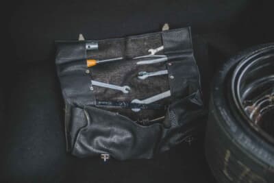 24万6400ドル（邦貨換算約3630万円）で落札されたデ・トマソ「パンテーラL」（C）Courtesy of RM Sotheby's