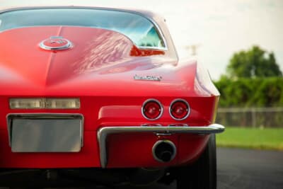 24万800ドル（邦貨換算約3580万円）で落札されたシボレー「コルベット スティングレイ 427」C）Courtesy of RM Sotheby's