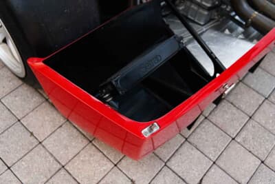 1100万5000ドル（邦貨換算約16億3600万円）で落札されたフェラーリ「F40コンペティツィオーネ」（C）Courtesy of RM Sotheby's