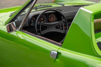 オークション終了後に6万4400ドル（邦貨換算約950万円）で販売されたポルシェ「914」（C）Courtesy of Broad Arrow