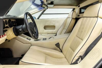 52万7500ドル（邦貨換算約7810万円）で売却されたランボルギーニ「カウンタック 25thアニバーサリー」（C）Courtesy of Broad Arrow