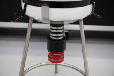 1100万5000ドル（邦貨換算約16億3600万円）で落札されたフェラーリ「F40コンペティツィオーネ」（C）Courtesy of RM Sotheby's