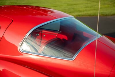 24万800ドル（邦貨換算約3580万円）で落札されたシボレー「コルベット スティングレイ 427」C）Courtesy of RM Sotheby's