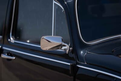 33万5000ドル（邦貨換算約4940万円）で落札されたフォルクスワーゲン「ビートル リムジン」C）Courtesy of RM Sotheby's