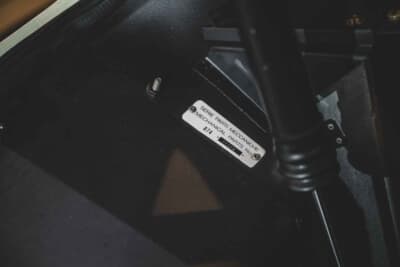 24万6400ドル（邦貨換算約3630万円）で落札されたデ・トマソ「パンテーラL」（C）Courtesy of RM Sotheby's