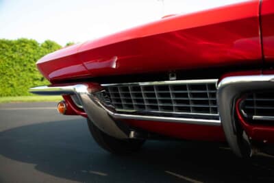 24万800ドル（邦貨換算約3580万円）で落札されたシボレー「コルベット スティングレイ 427」C）Courtesy of RM Sotheby's