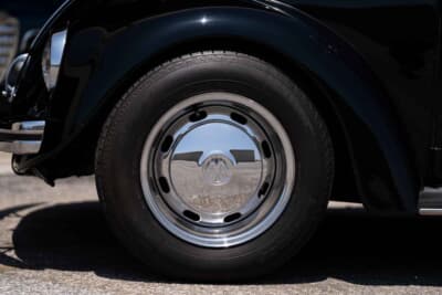 33万5000ドル（邦貨換算約4940万円）で落札されたフォルクスワーゲン「ビートル リムジン」C）Courtesy of RM Sotheby's