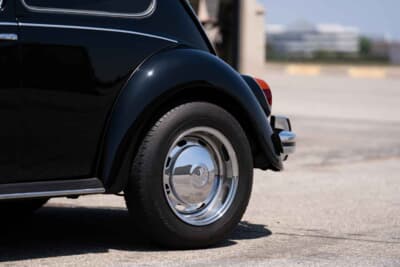 33万5000ドル（邦貨換算約4940万円）で落札されたフォルクスワーゲン「ビートル リムジン」C）Courtesy of RM Sotheby's