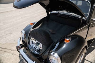 33万5000ドル（邦貨換算約4940万円）で落札されたフォルクスワーゲン「ビートル リムジン」C）Courtesy of RM Sotheby's