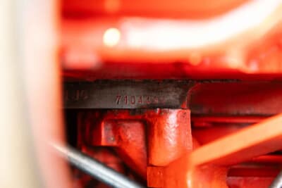 24万800ドル（邦貨換算約3580万円）で落札されたシボレー「コルベット スティングレイ 427」C）Courtesy of RM Sotheby's