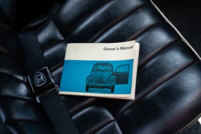 33万5000ドル（邦貨換算約4940万円）で落札されたフォルクスワーゲン「ビートル リムジン」C）Courtesy of RM Sotheby's