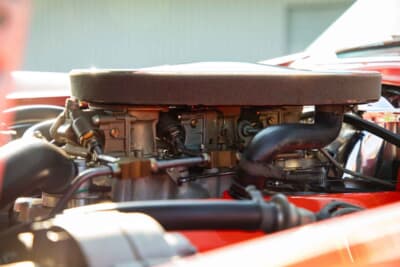 24万800ドル（邦貨換算約3580万円）で落札されたシボレー「コルベット スティングレイ 427」C）Courtesy of RM Sotheby's