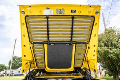 91万2500ドル(邦貨換算約1億3430万円)で落札されたフェラーリ「F512M」(C)Courtesy of RM Sotheby's