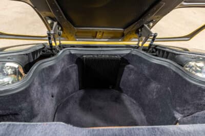 91万2500ドル(邦貨換算約1億3430万円)で落札されたフェラーリ「F512M」(C)Courtesy of RM Sotheby's