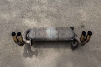 91万2500ドル(邦貨換算約1億3430万円)で落札されたフェラーリ「F512M」(C)Courtesy of RM Sotheby's